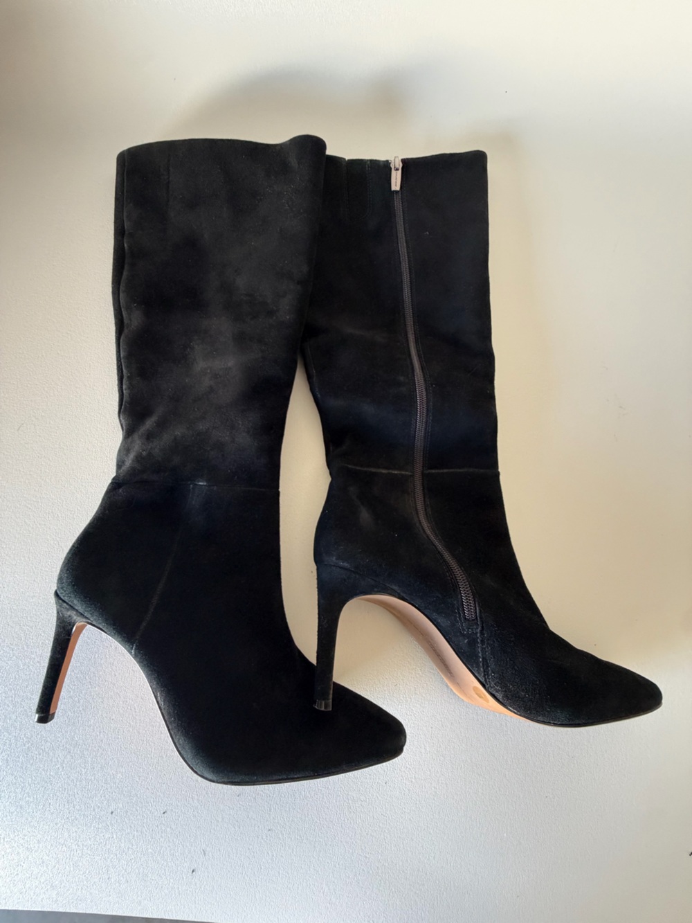 Vince Camuto Arendie Suede Tall Boot 3” Classic Minimalist Work & Evening SZ 8.5
